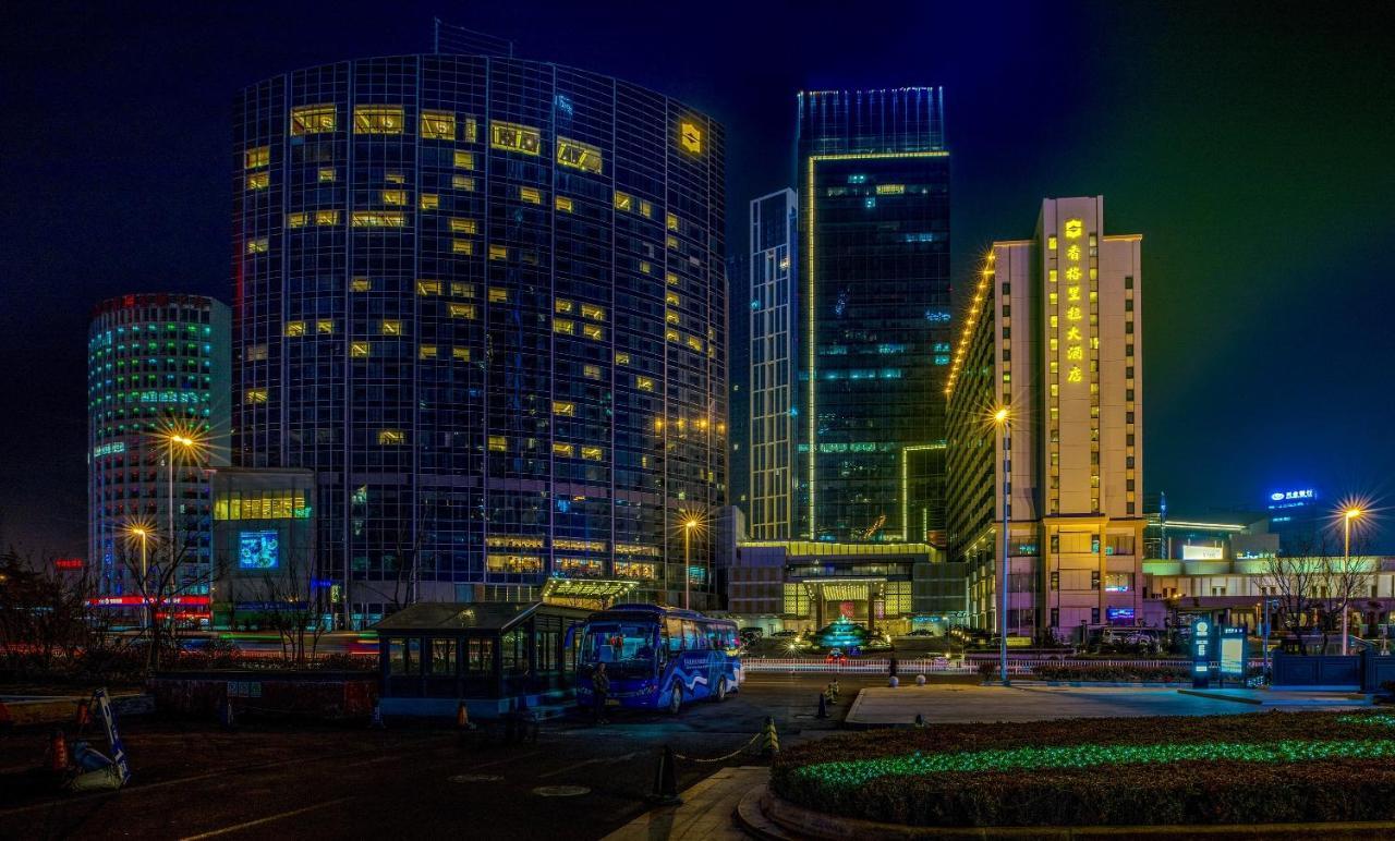 Shangri-La Qingdao - May Fourth Square Exteriör bild