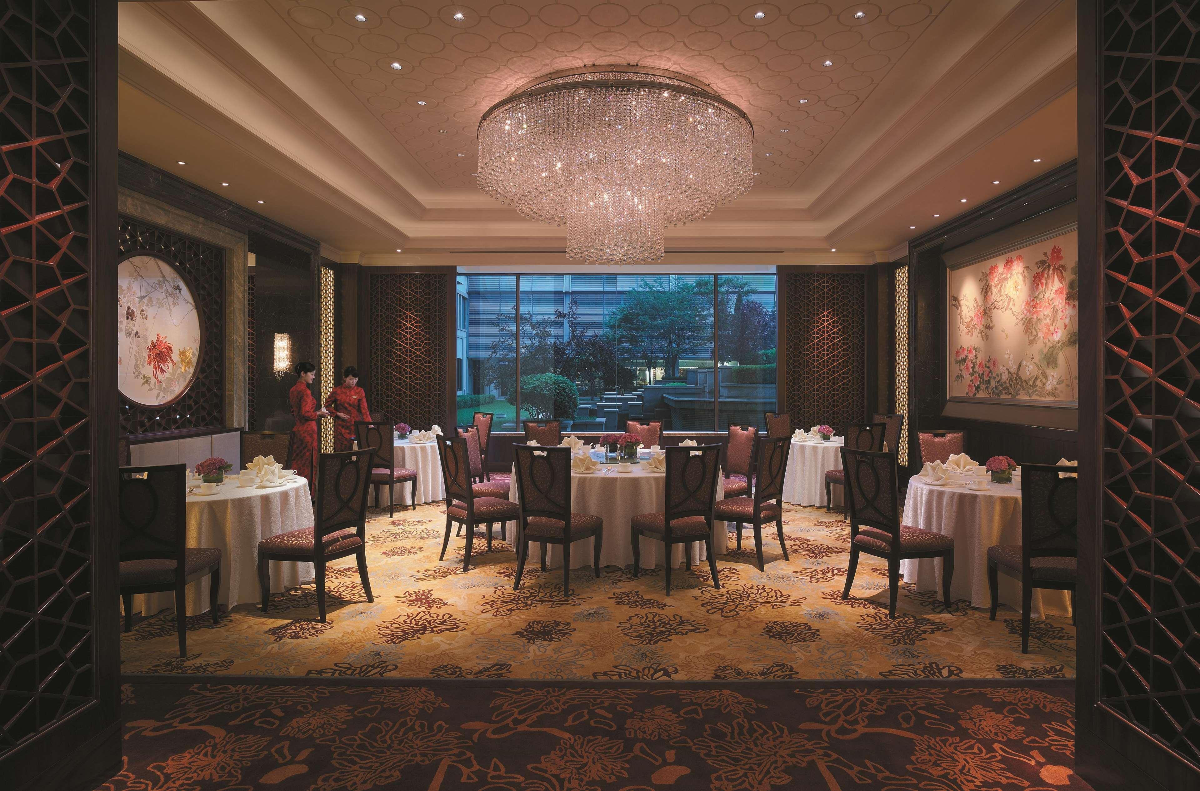 Shangri-La Qingdao - May Fourth Square Restaurang bild